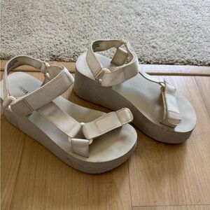 Forever 21 Cream Sandals with Bow Detail